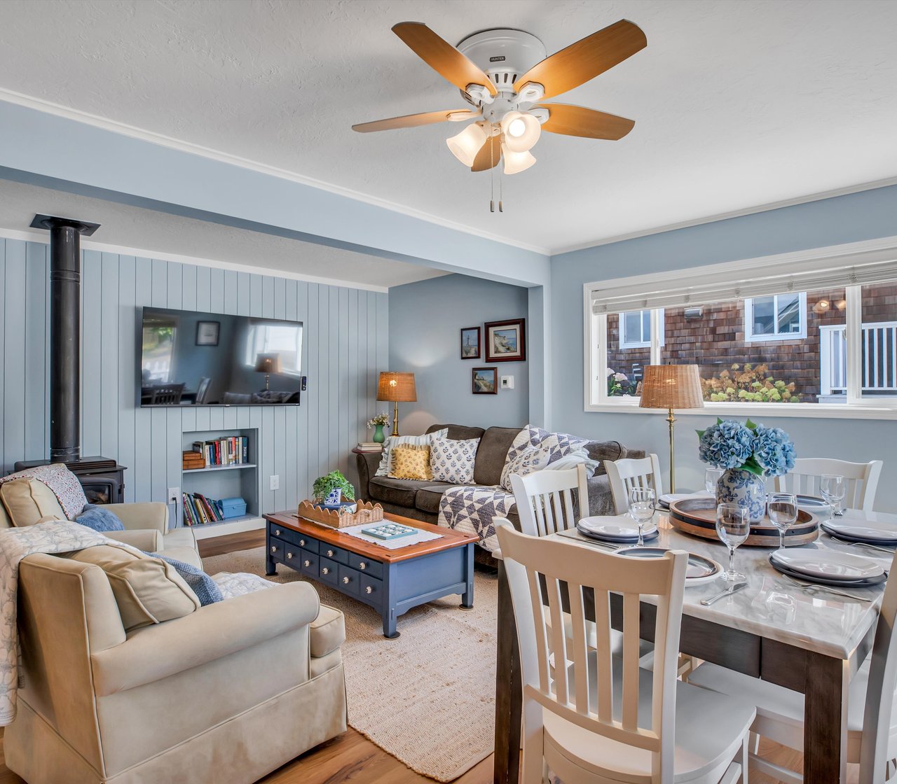 Main Cottage: Primary view of living room and dining room.